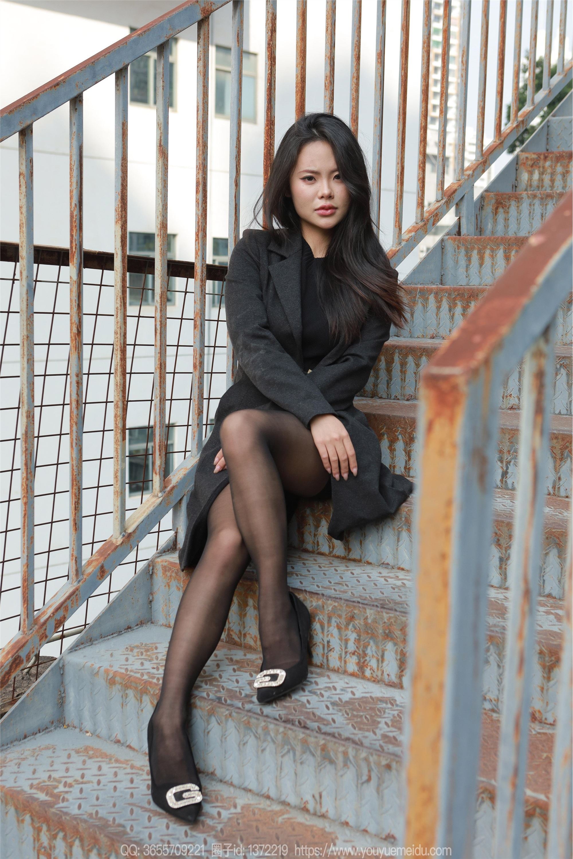 IESS异思趣向  2025.01.02 丝享家 1940 兔兔《黑丝女人》